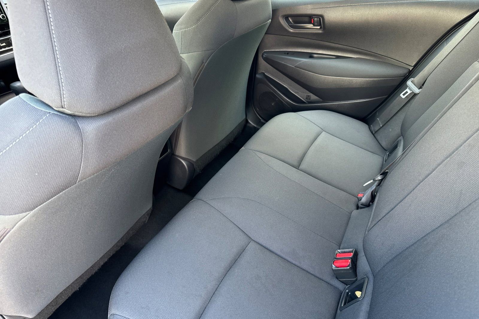 Used 2022 Toyota Corolla LE image 11