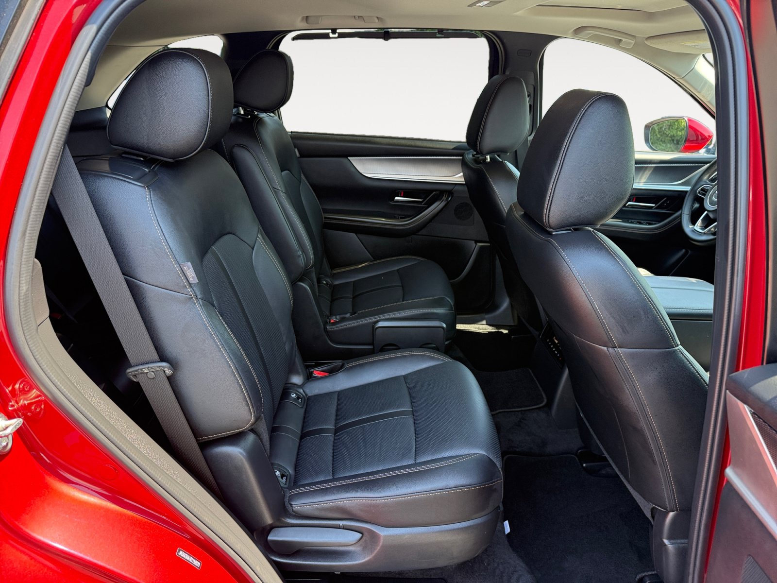 Certified 2024 MAZDA CX-90 Plug-In Hybrid w/ Preferred AWD/4WD image 19