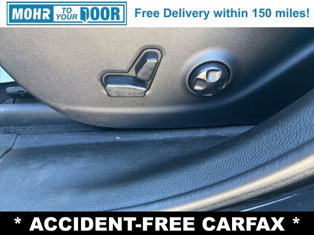 Used 2019 Jeep Cherokee Latitude Plus w/ Comfort/Convenience Group image 12