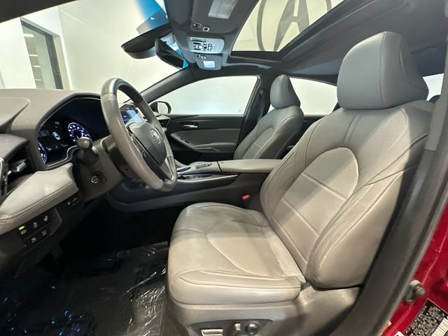 Used 2022 Toyota Avalon Limited w/ Advanced Safety Package FWD image 13
