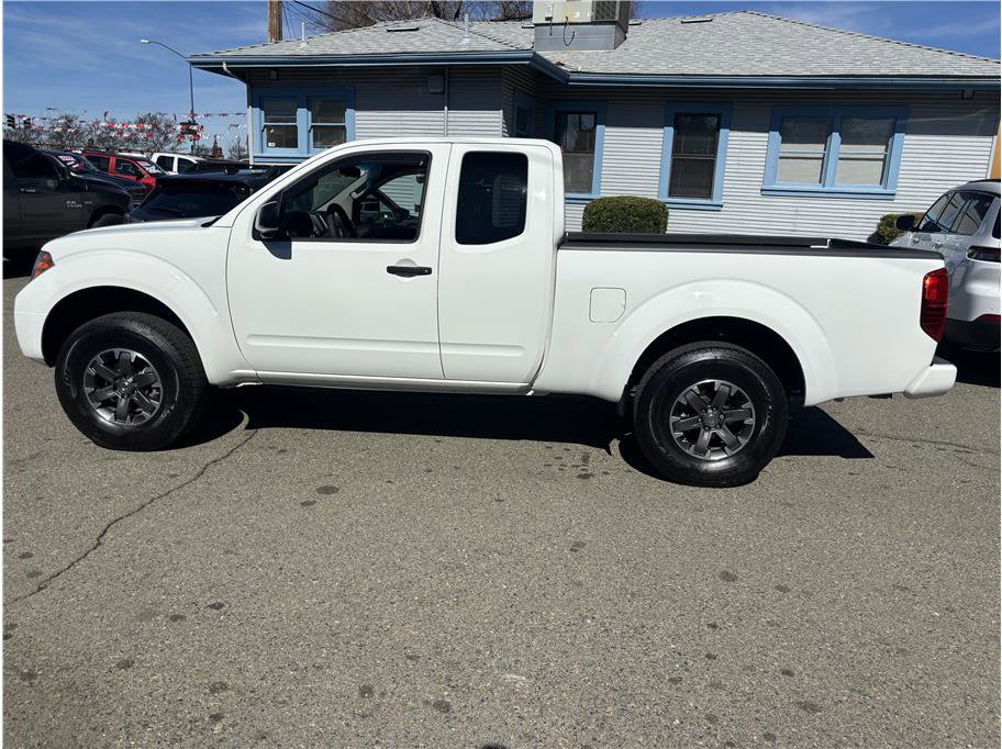 Used 2016 Nissan Frontier Desert Runner image 4