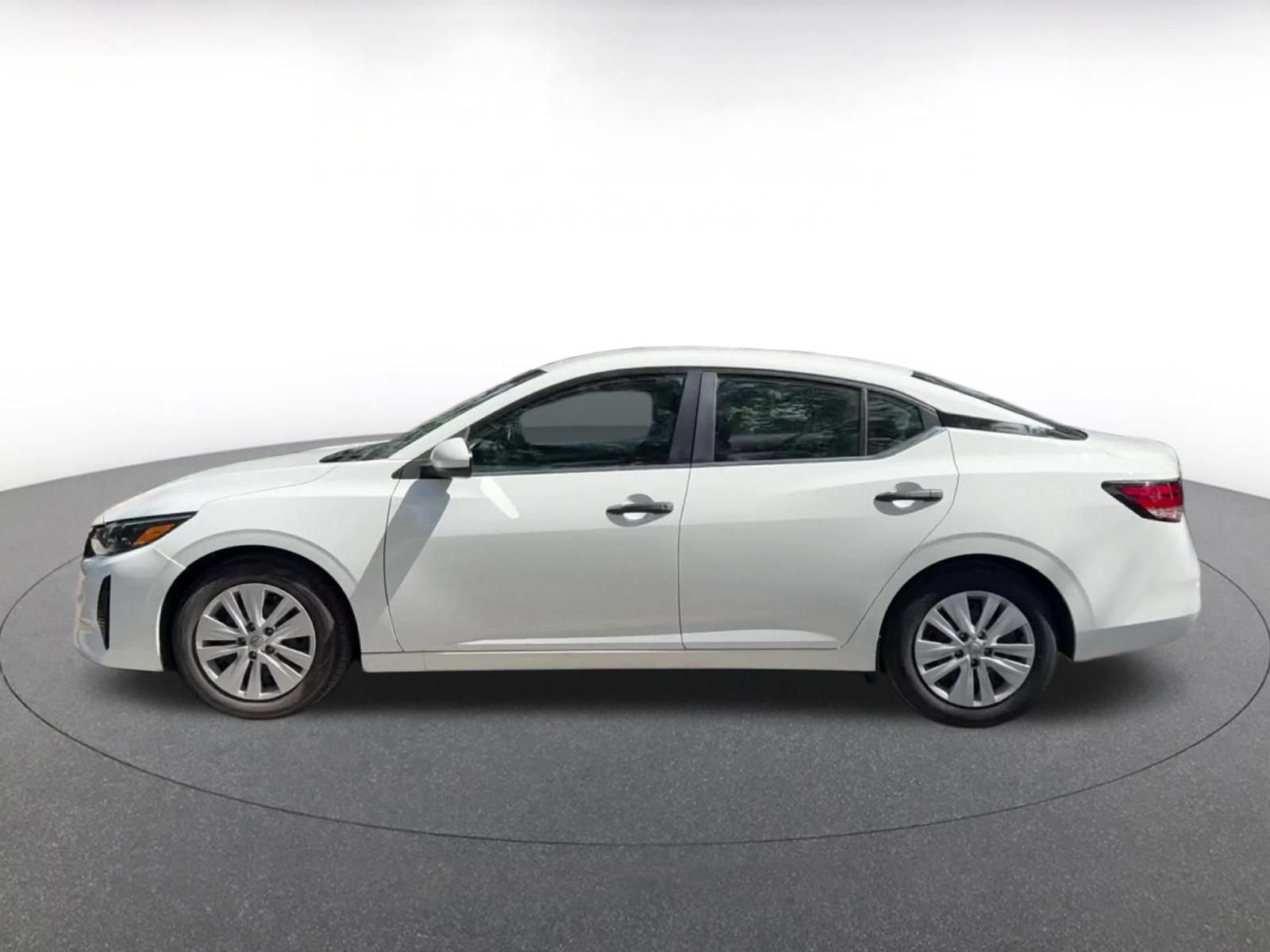 Used 2025 Nissan Sentra S FWD image 9