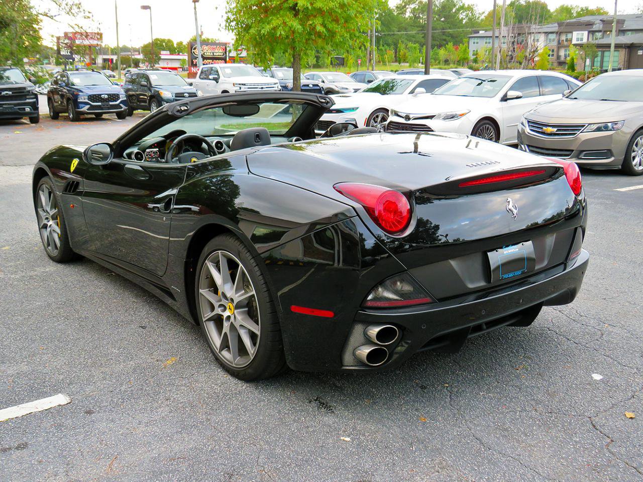 Used 2011 Ferrari California image 15