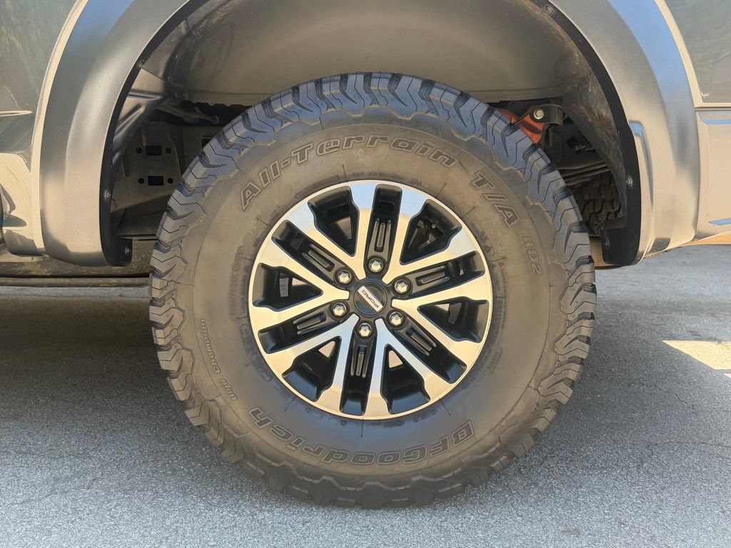 Used 2019 Ford F150 Raptor w/ Equipment Group 802A Luxury AWD/4WD image 14