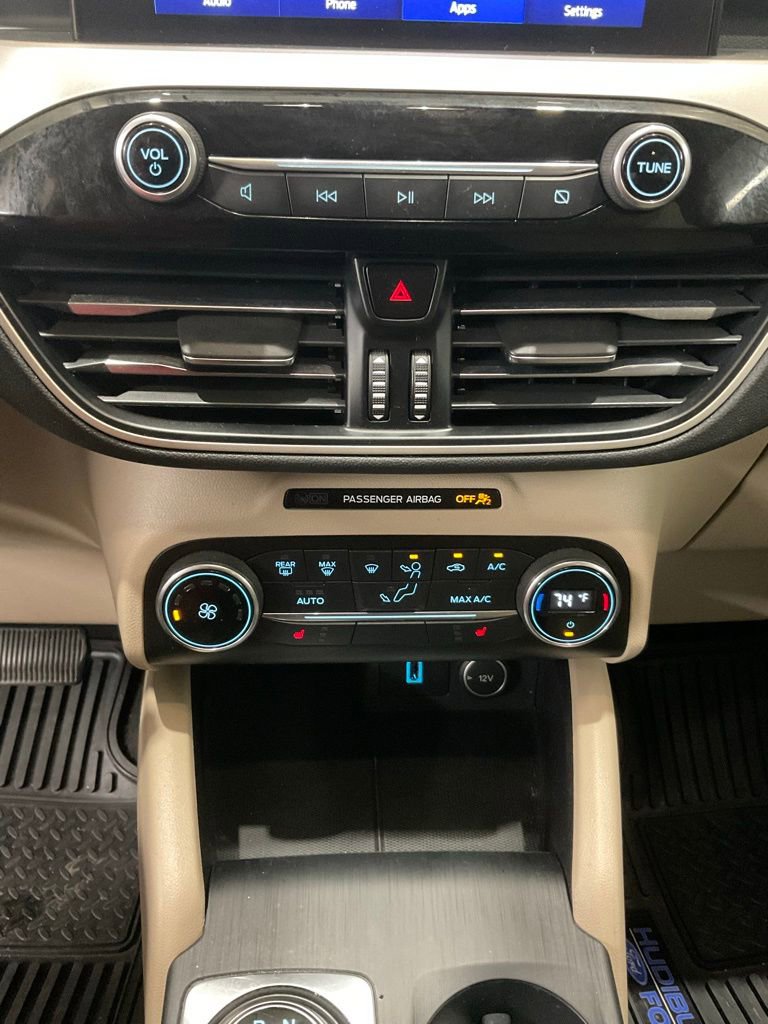 Used 2020 Ford Escape SE Sport image 23