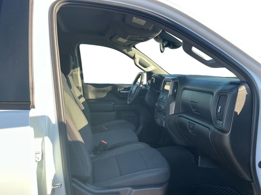 Used 2025 Chevrolet Silverado 1500 Custom w/ Turbomax Blackout Package image 22