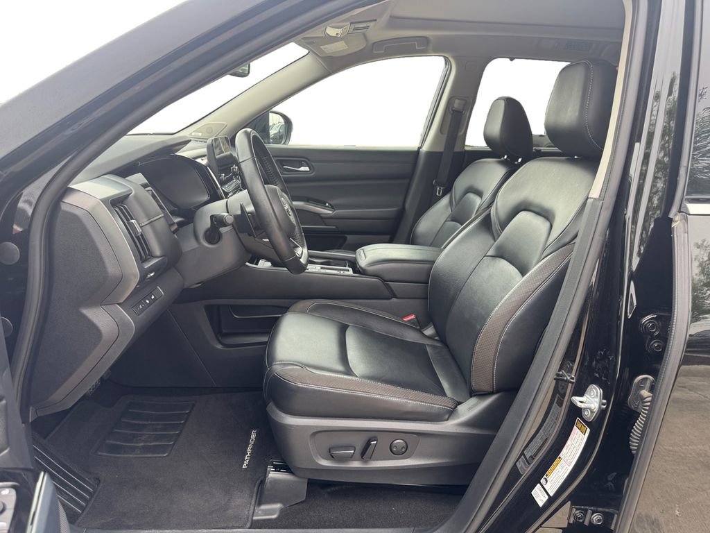 Used 2022 Nissan Pathfinder SL w/ SL Premium Package FWD image 10
