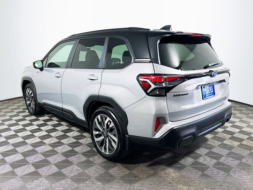 Used 2025 Subaru Forester Touring AWD/4WD image 5