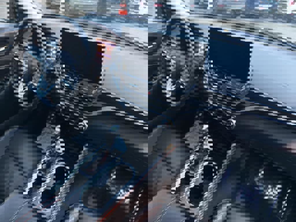 Used 2024 Nissan Altima 2.5 SR w/ SR Premium Package image 21