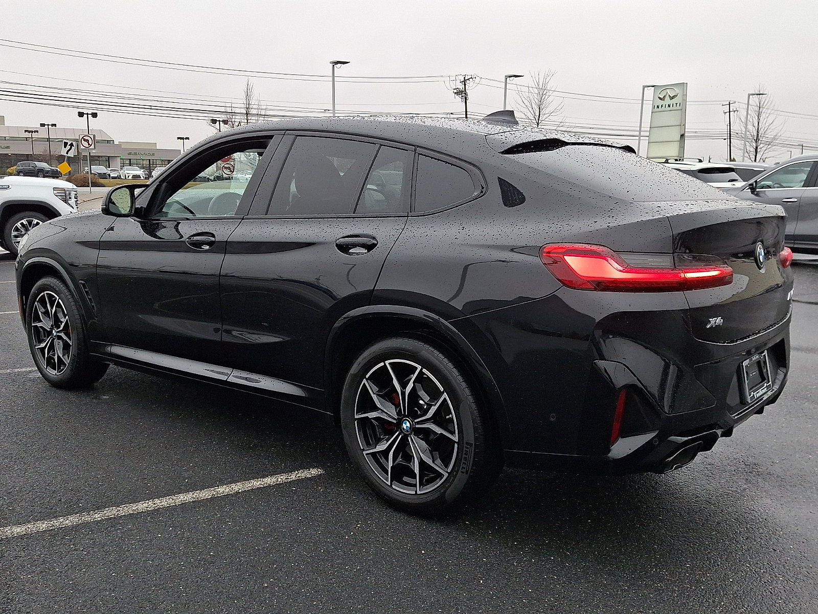 Used 2024 BMW X4 M40i w/ Premium Package image 4