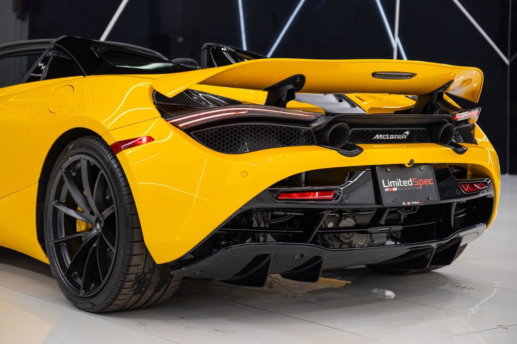 Used 2023 McLaren 720S Luxury image 16