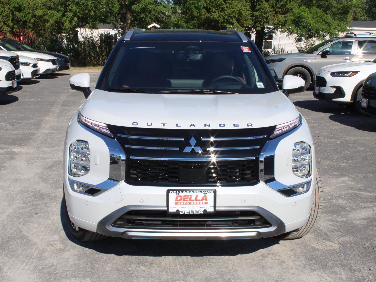 New 2025 Mitsubishi Outlander SEL image 4