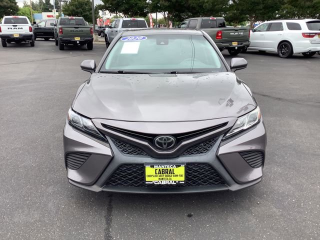 Used 2020 Toyota Camry SE FWD image 4