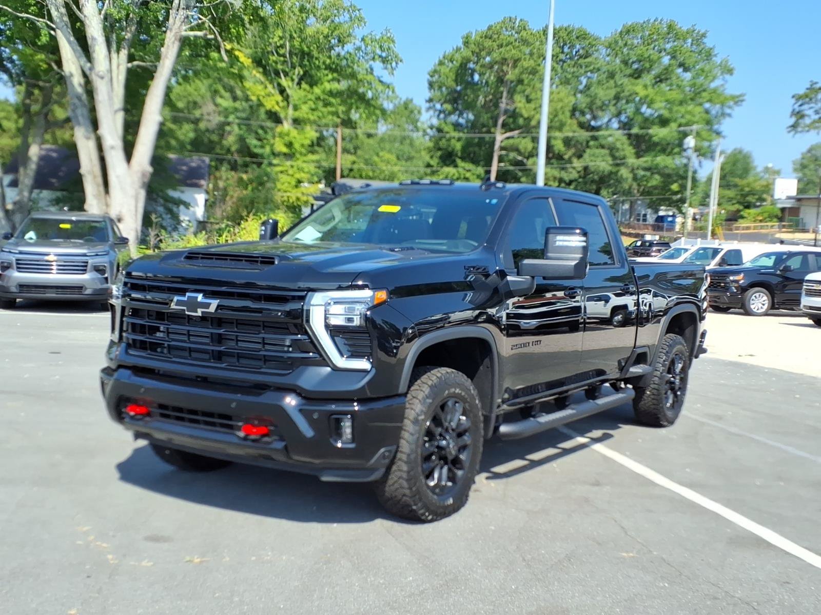 New 2026 Chevrolet Silverado 2500 LTZ w/ LTZ Plus Package AWD/4WD image 3