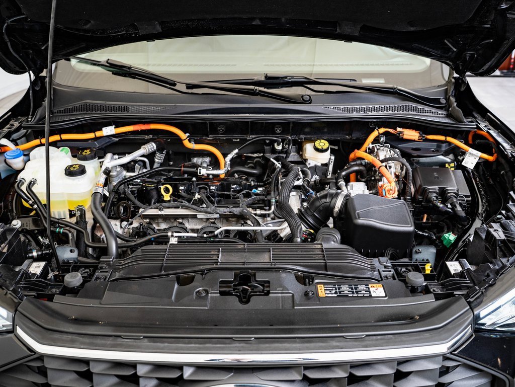 Used 2024 Ford Escape SE w/ Class II Trailer Tow Package image 37