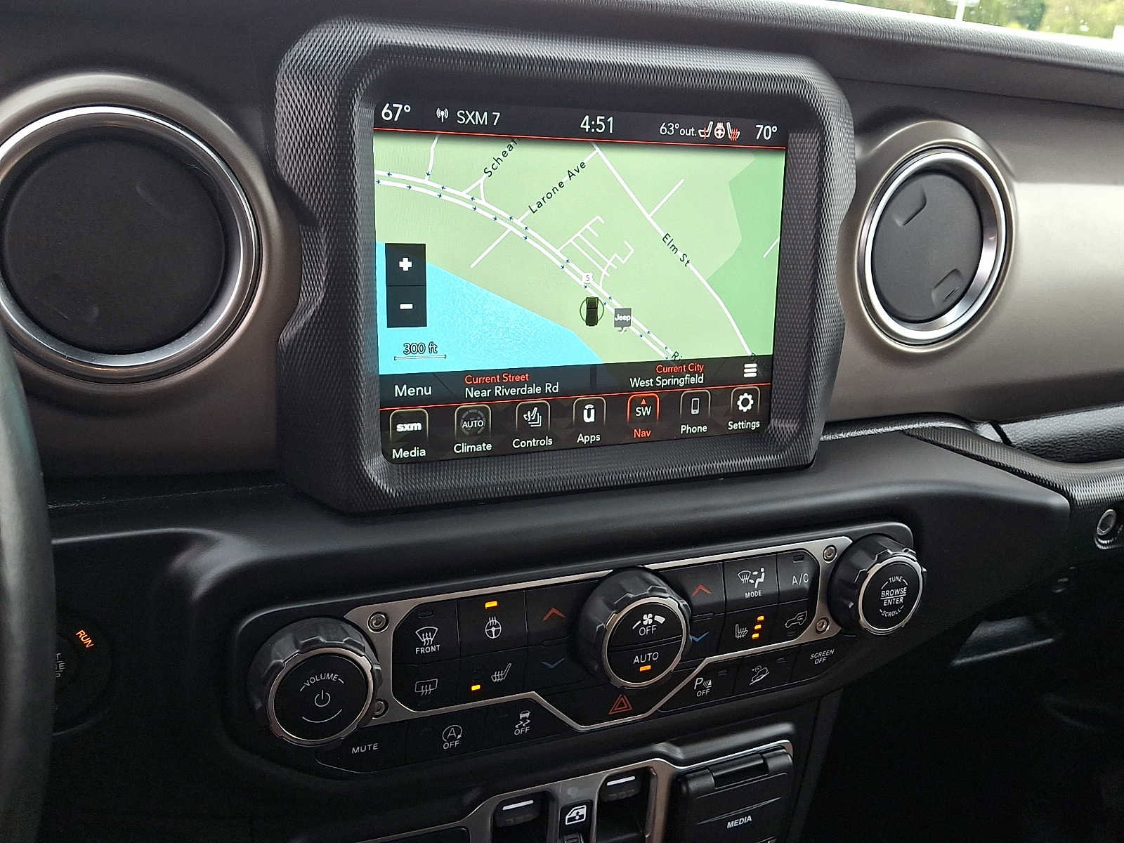 Used 2020 Jeep Wrangler Unlimited Rubicon w/ Advanced Safety Group AWD/4WD image 17