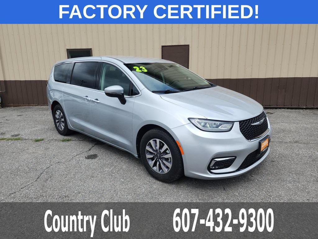 Used 2023 Chrysler Pacifica Touring-L FWD video 1