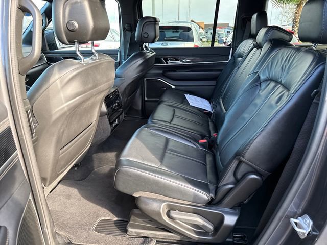 Used 2022 Jeep Wagoneer Series II image 16