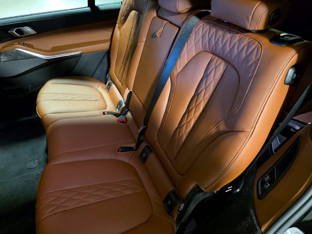 New 2027 BMW X7 M60i AWD/4WD image 13