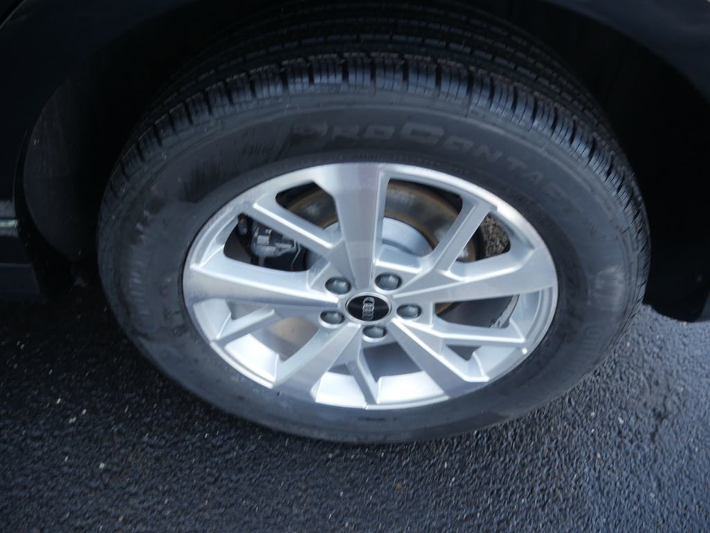 Used 2023 Audi Q3 2.0T Premium w/ Convenience Package image 13