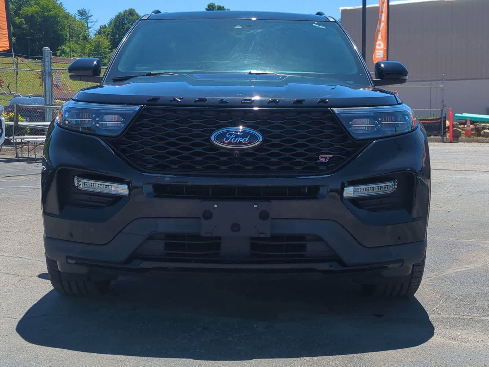 Used 2020 Ford Explorer ST w/ ST Street Pack AWD/4WD image 3