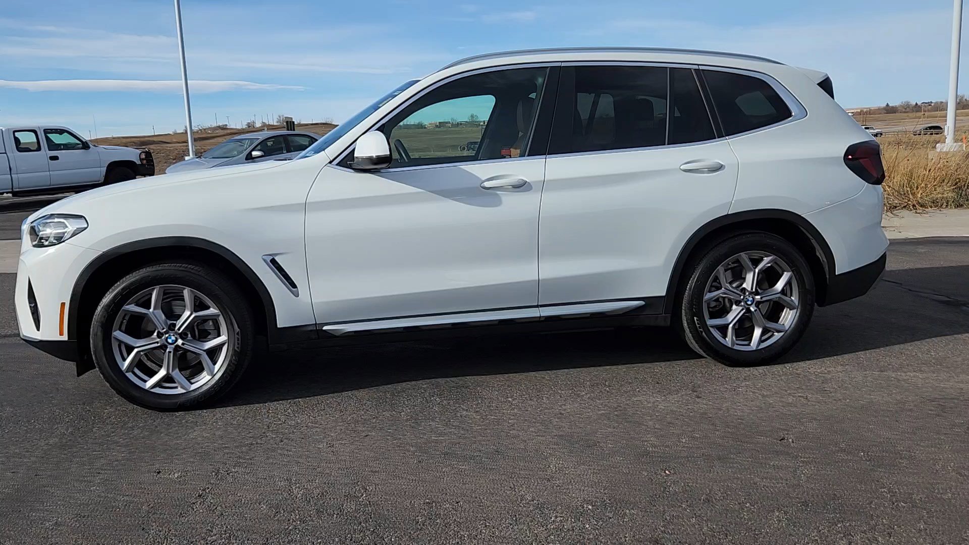 Used 2023 BMW X3 xDrive30i w/ Premium Package image 2