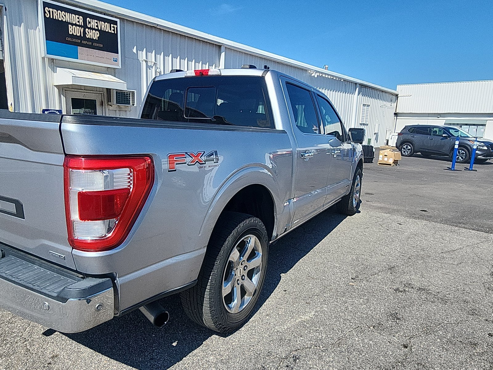 Used 2022 Ford F150 Lariat w/ Equipment Group 502A High AWD/4WD image 5