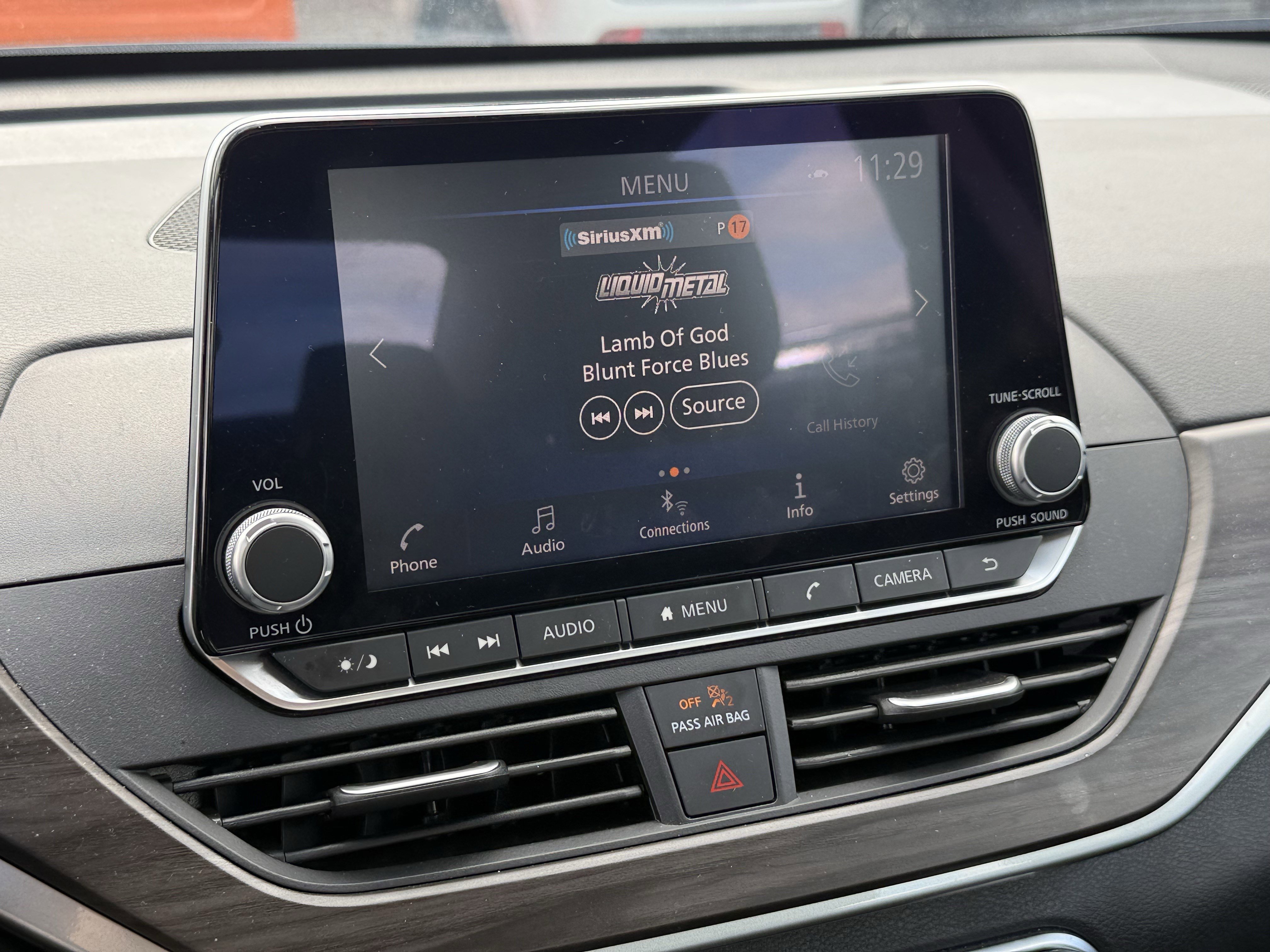 Used 2025 Nissan Altima 2.5 SV FWD image 21