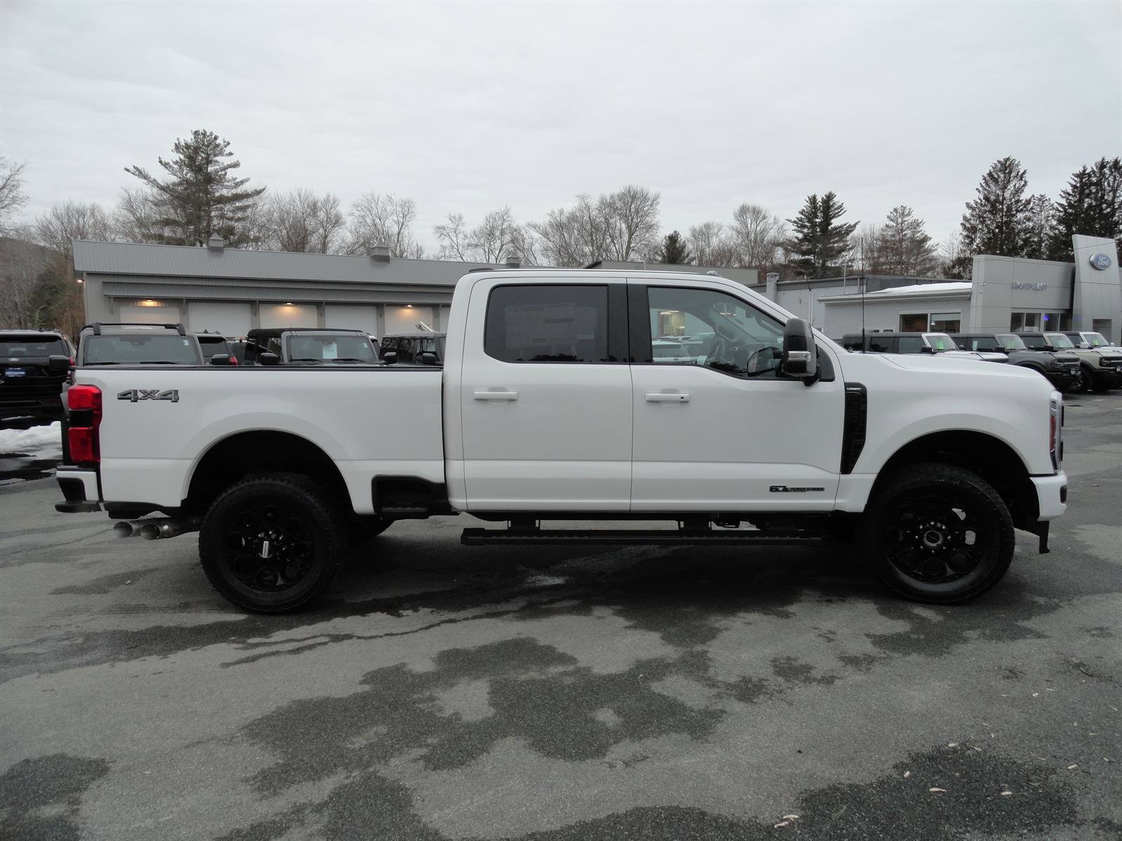 New 2026 Ford F350 Lariat w/ Black Appearance Package image 4