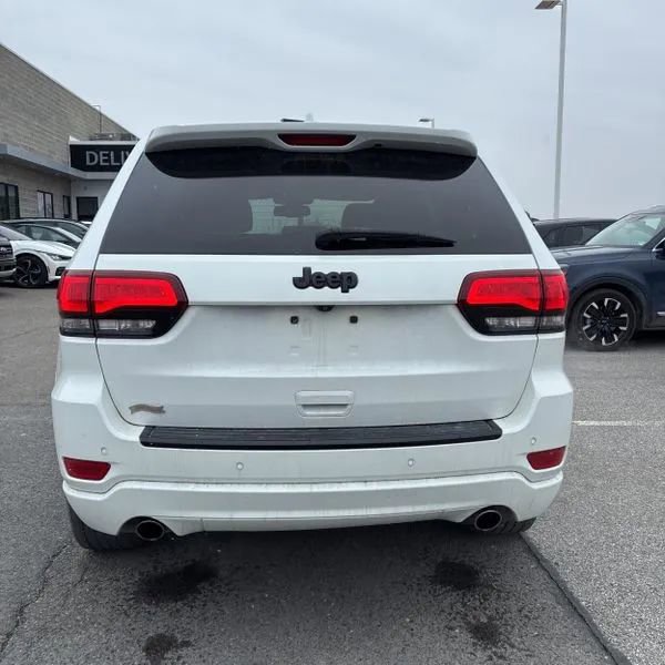 Used 2015 Jeep Grand Cherokee Altitude image 4