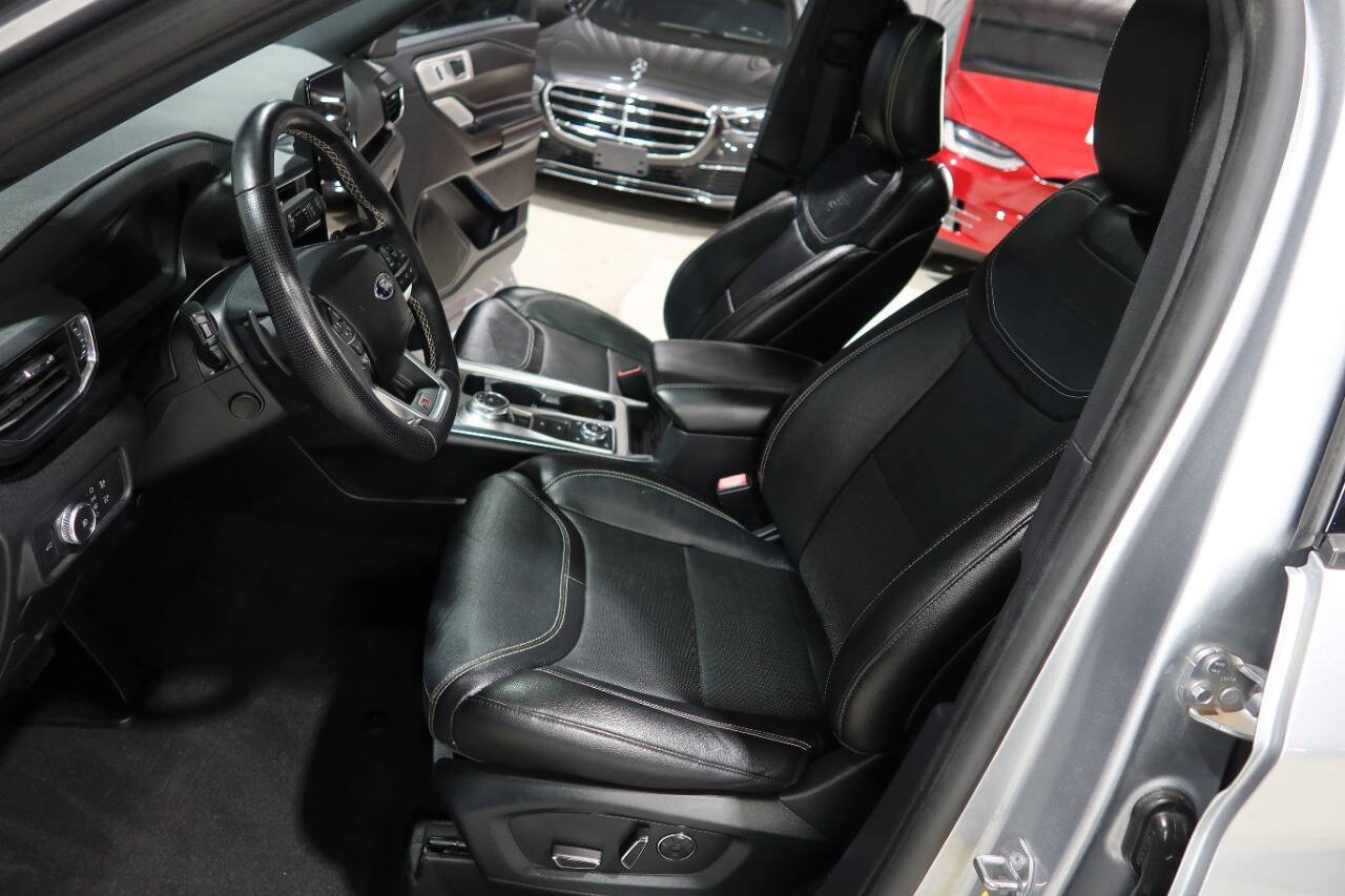 Used 2020 Ford Explorer ST w/ ST Street Pack AWD/4WD image 21