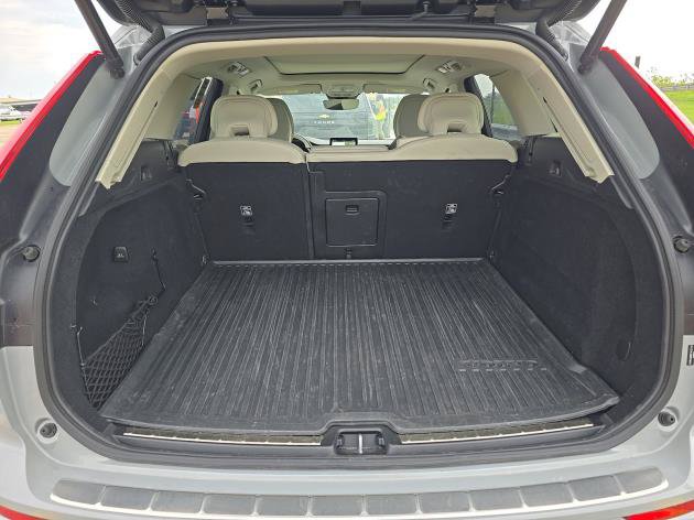 Used 2026 Volvo XC60 B5 Ultra AWD/4WD image 7