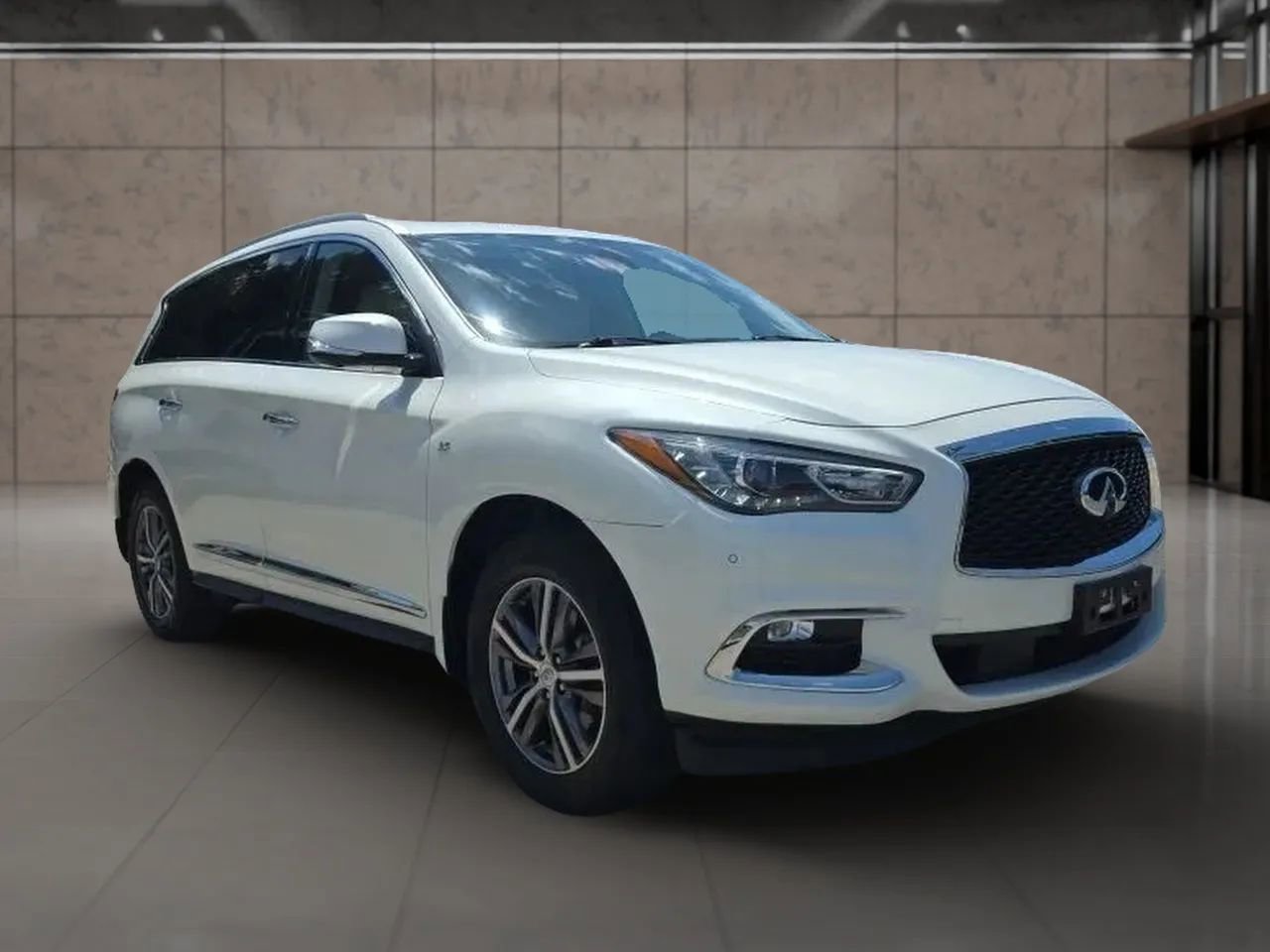 Used 2020 INFINITI QX60 Luxe w/ Essential Package AWD/4WD image 3
