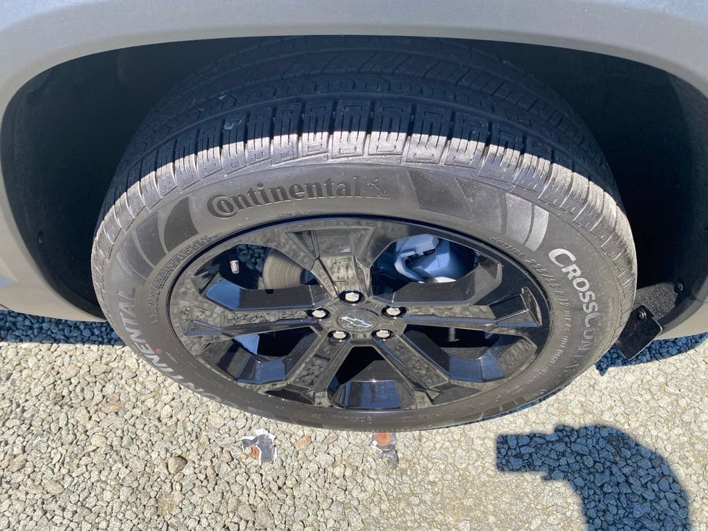 New 2026 Chevrolet Equinox LT w/ Convenience Package II FWD image 22