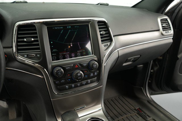 Used 2018 Jeep Grand Cherokee Limited AWD/4WD image 31