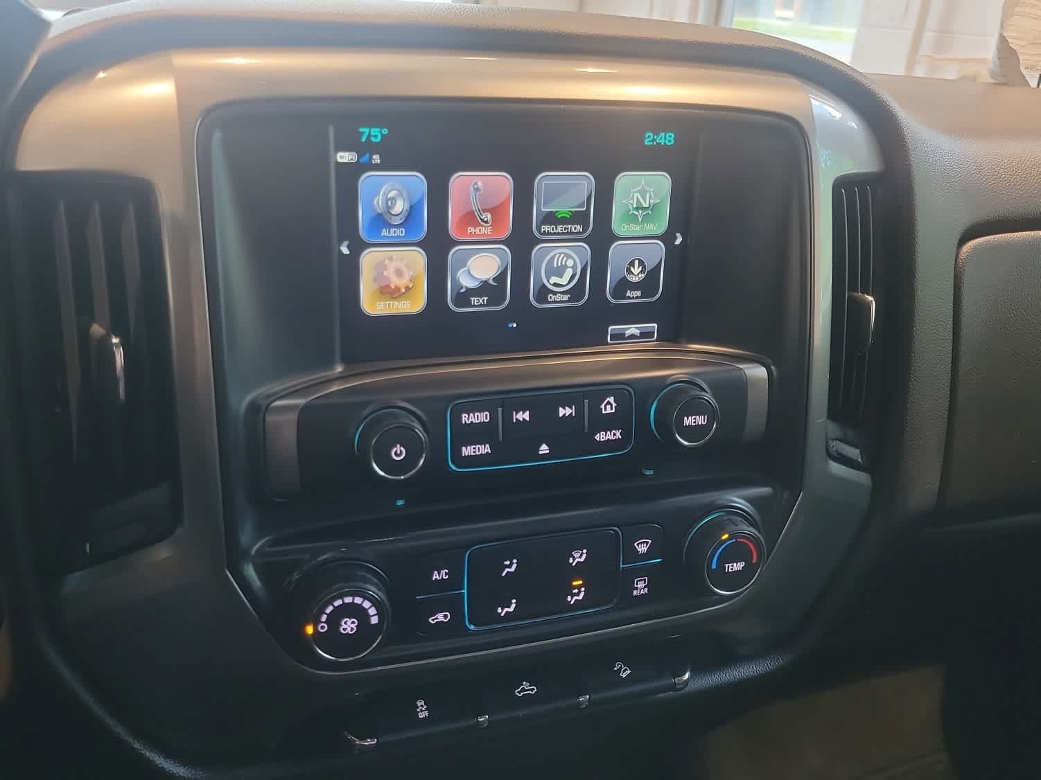 Used 2018 Chevrolet Silverado 1500 LT w/ LT Convenience Package AWD/4WD image 16