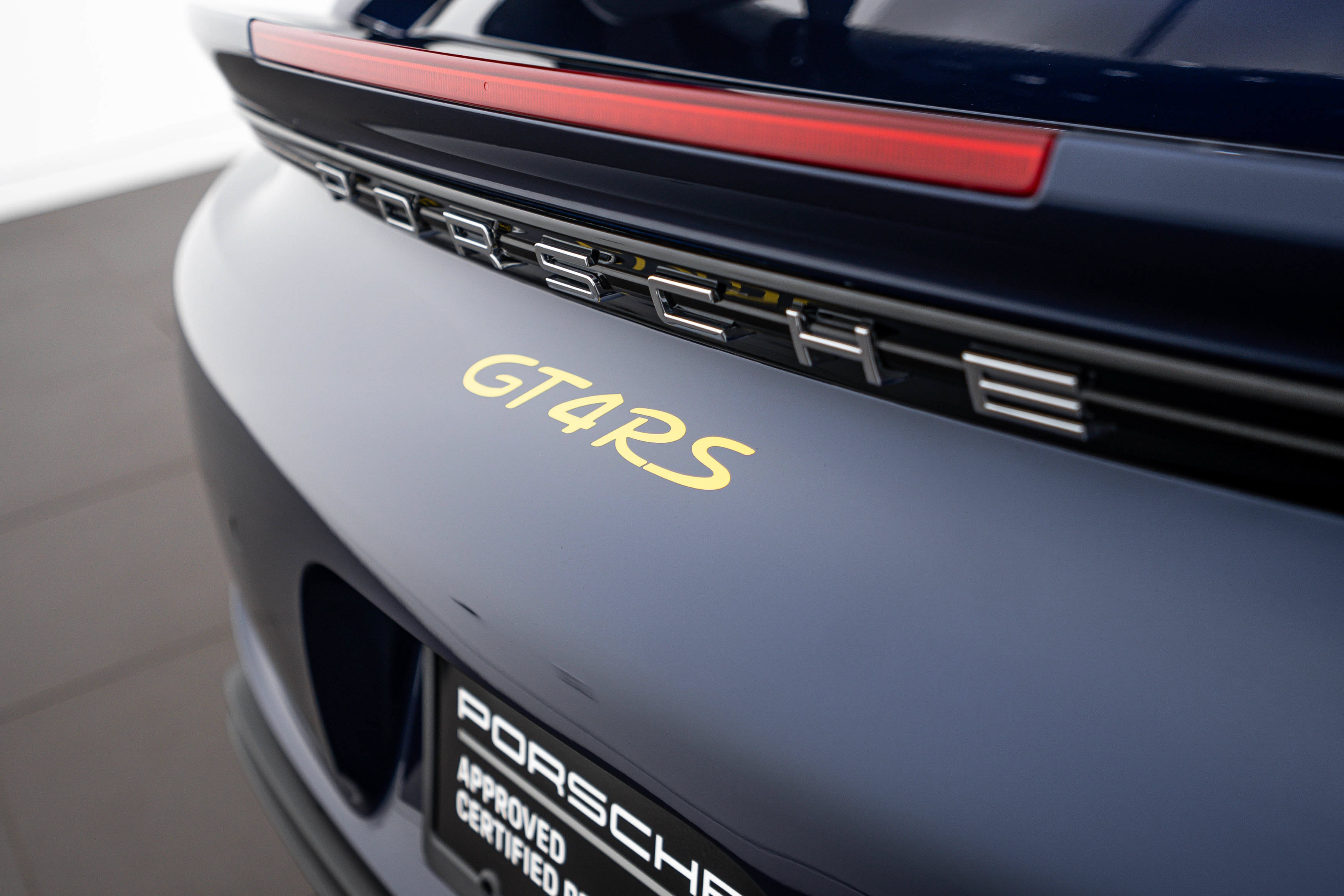 Certified 2025 Porsche 718 Cayman GT4 RS RWD image 32
