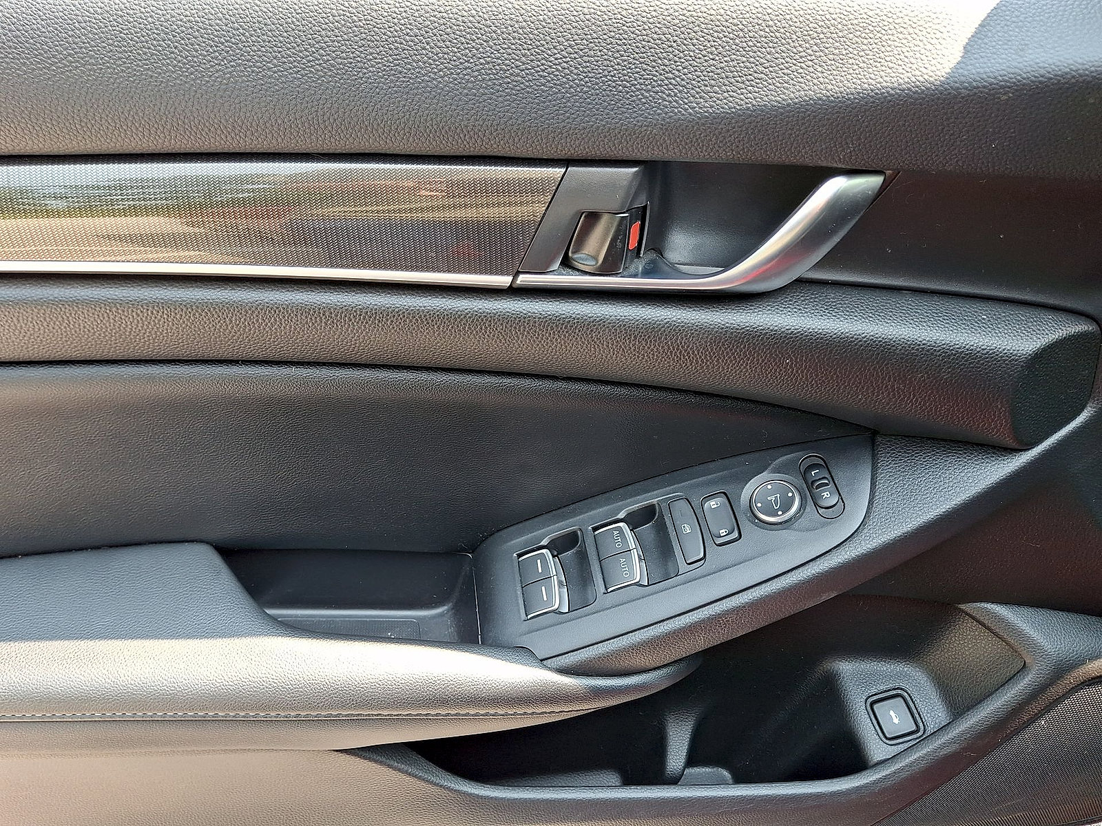 Used 2022 Honda Accord Sport image 10