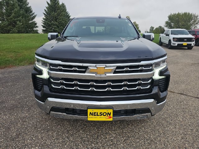 Used 2022 Chevrolet Silverado 1500 LTZ w/ LTZ Premium Package AWD/4WD image 8