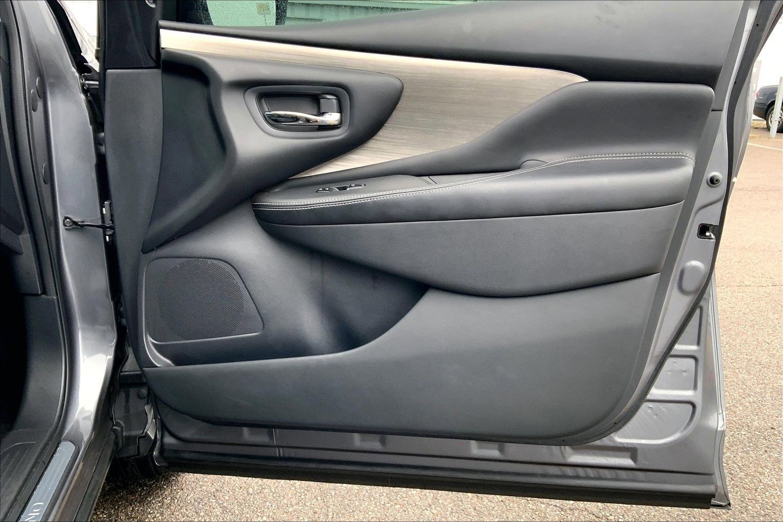 Used 2018 Nissan Murano Platinum w/ Cargo Package image 25