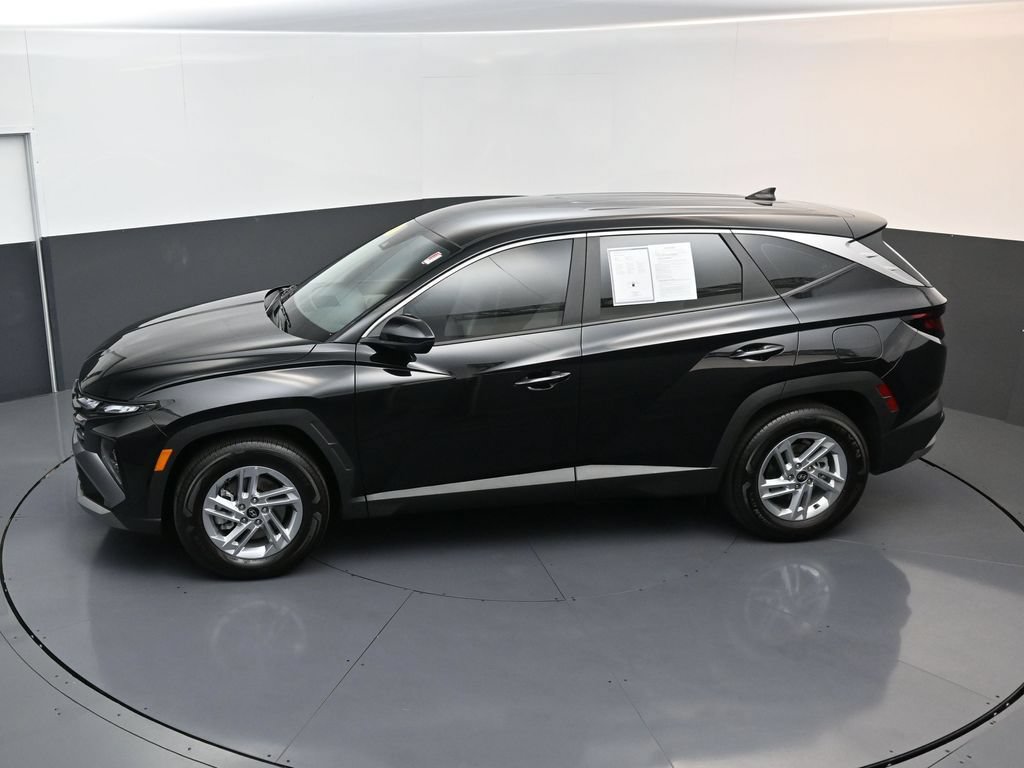 Certified 2026 Hyundai Tucson SE FWD image 11