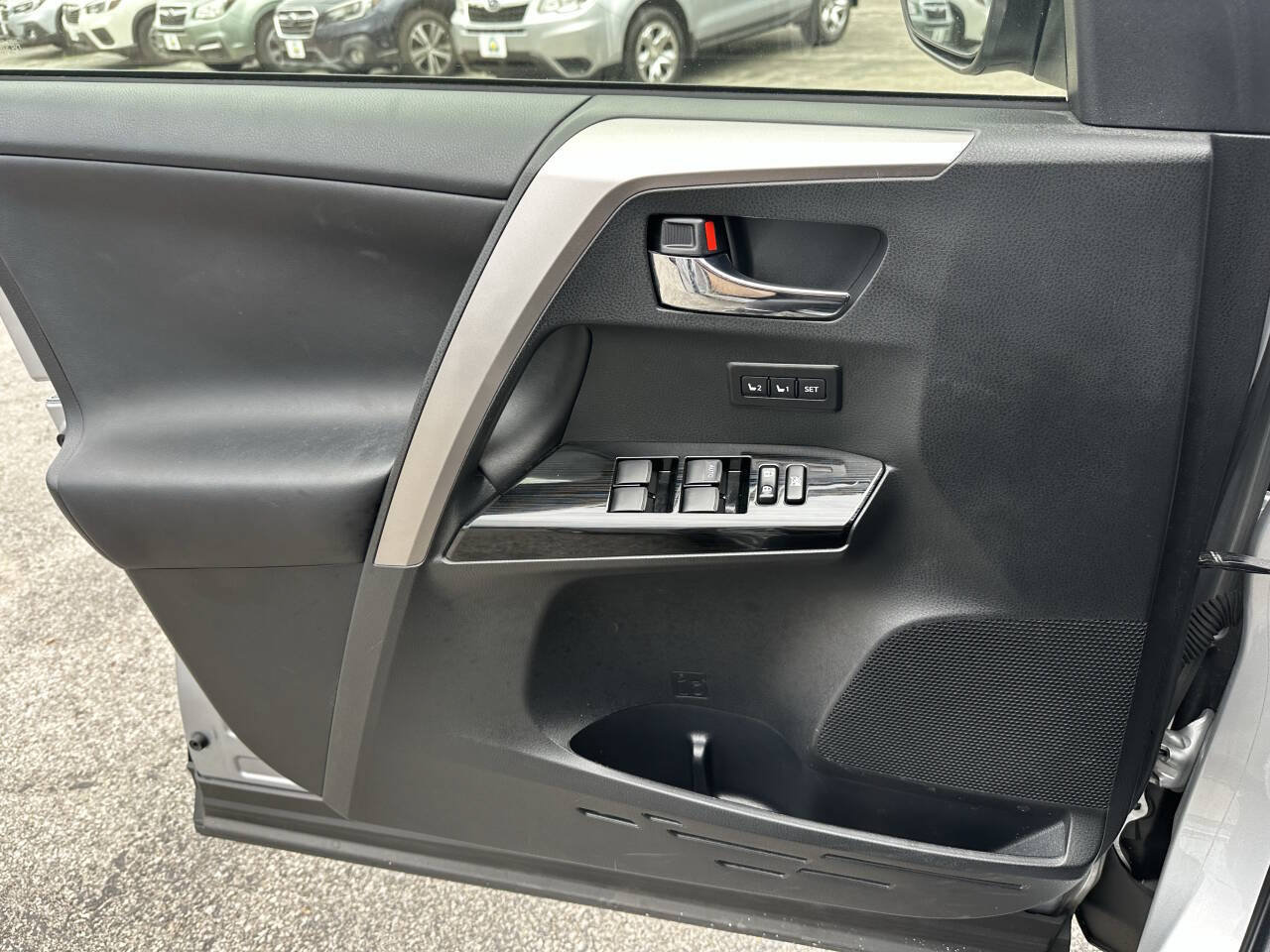 Used 2017 Toyota RAV4 Limited w/ Carpet Mat Package AWD/4WD image 15