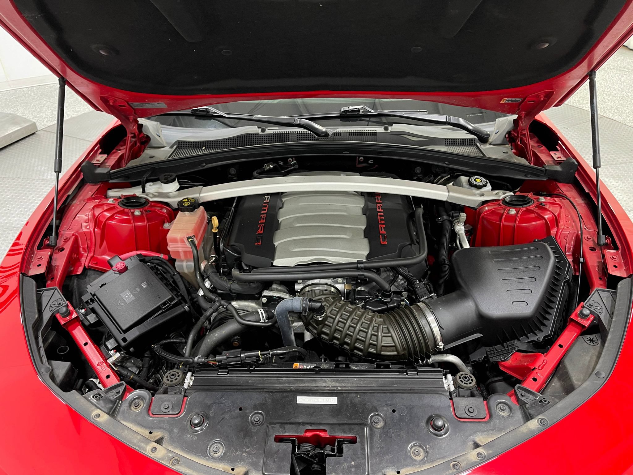 Used 2018 Chevrolet Camaro SS RWD image 25