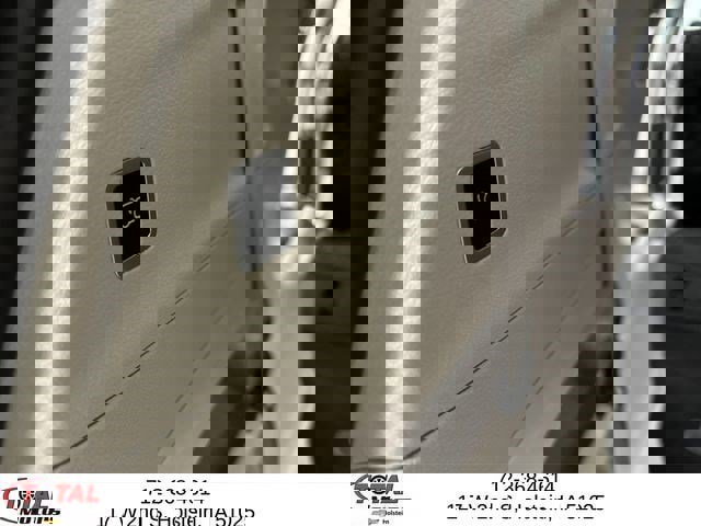 Used 2024 Chrysler Pacifica Touring-L image 27