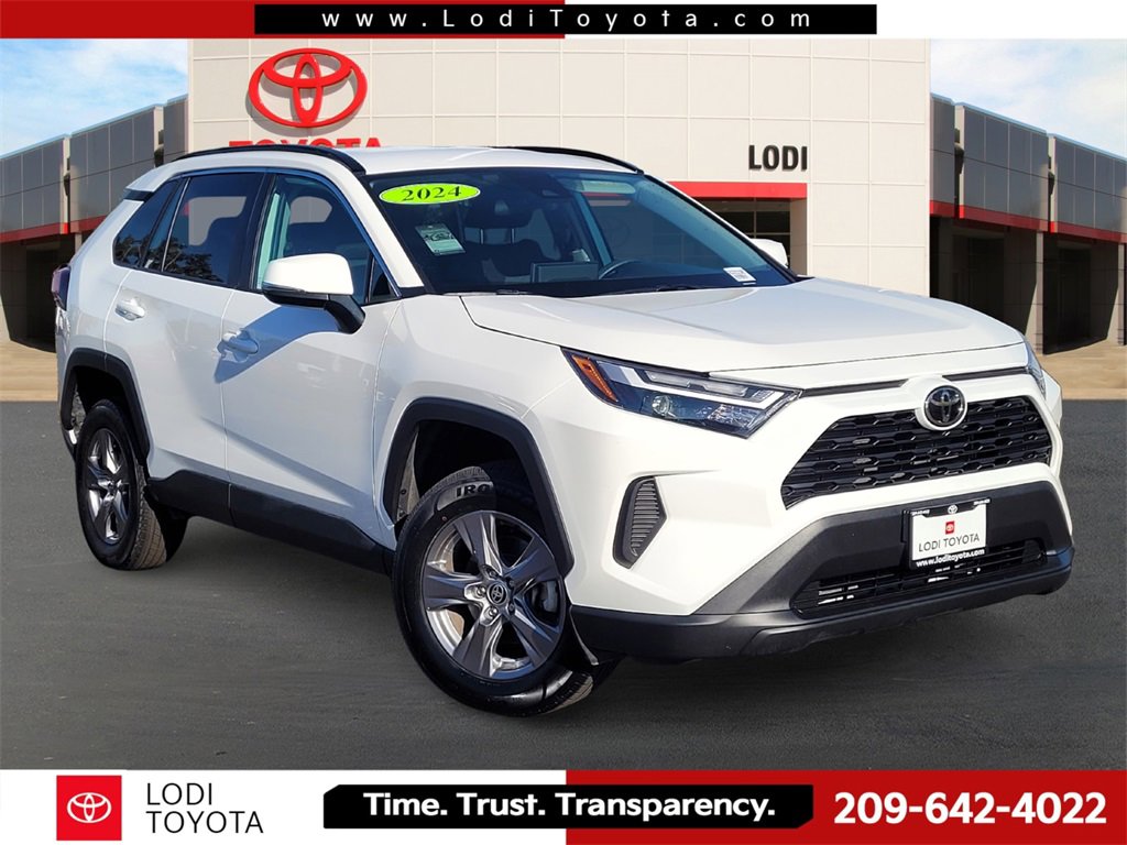 Used 2024 Toyota RAV4 XLE image 1