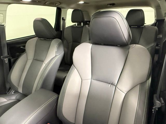 Used 2025 Subaru Ascent Onyx Edition w/ Onyx Package image 34