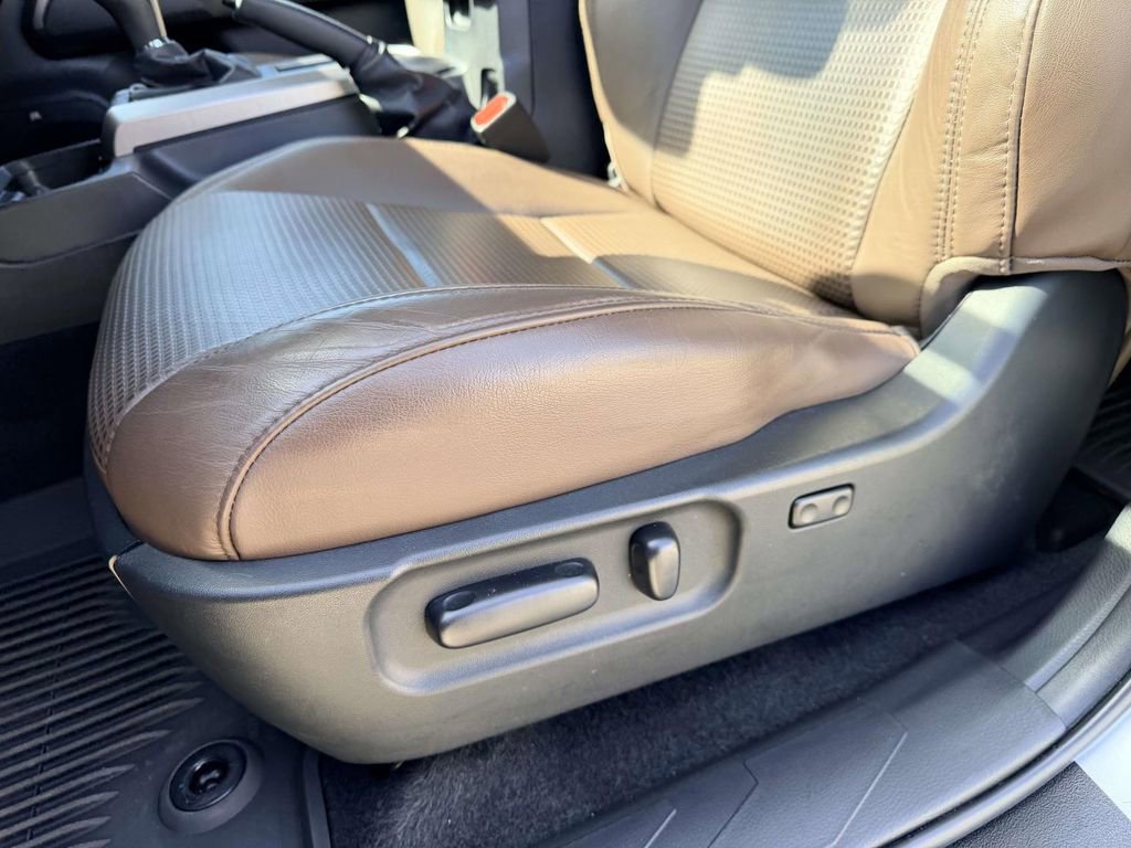 Certified 2023 Toyota Tacoma Limited AWD/4WD image 19