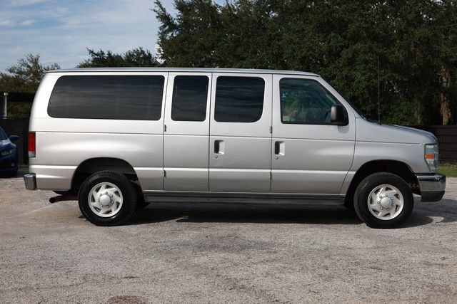 Used 2008 Ford E-350 and Econoline 350 XLT RWD image 16