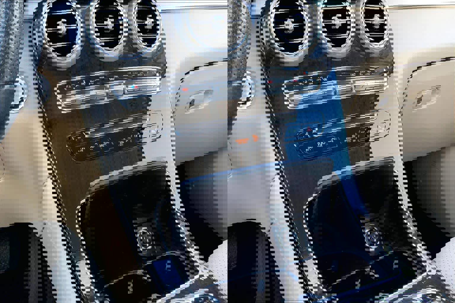 Used 2019 Mercedes-Benz GLC 300 image 36