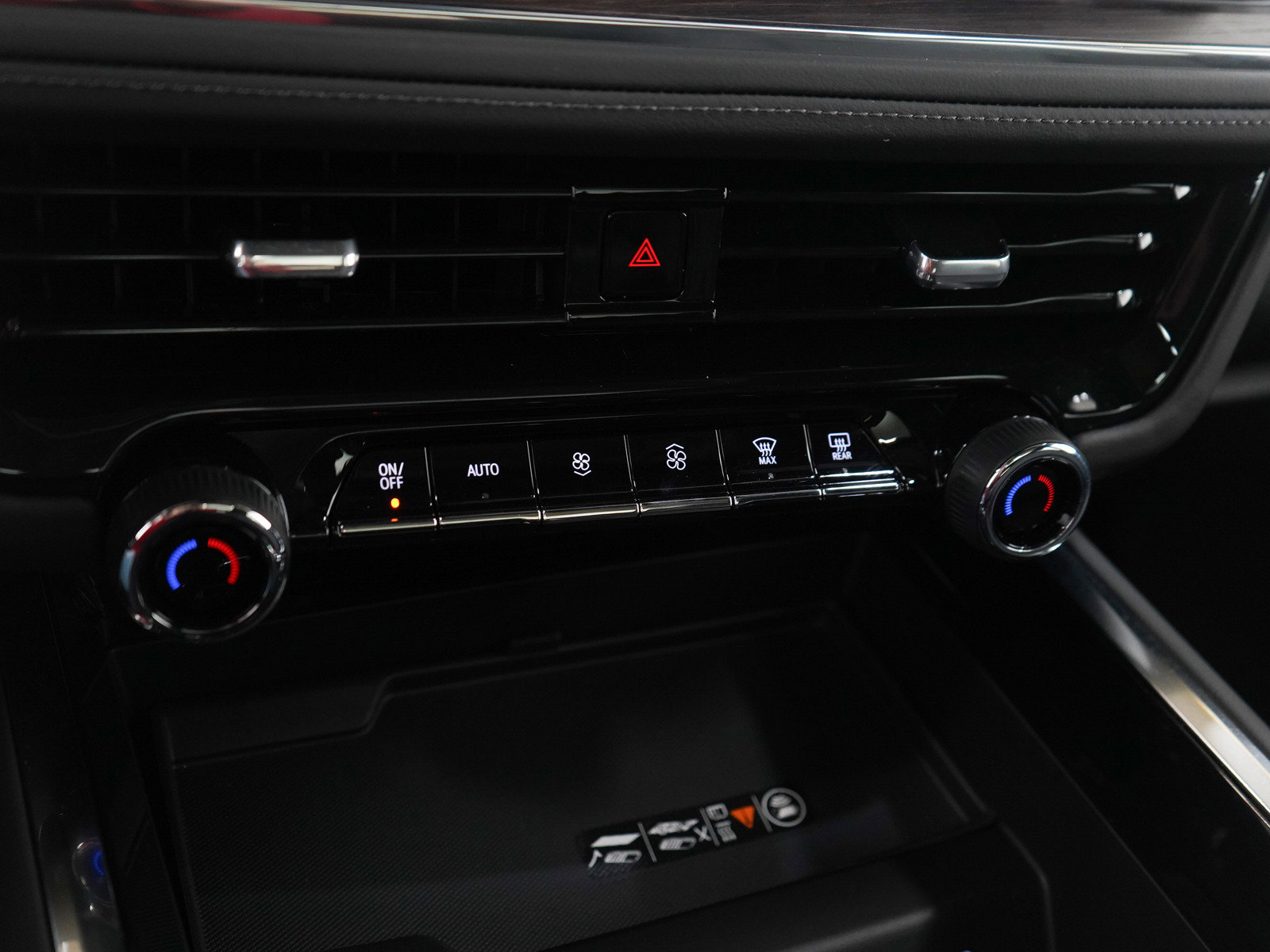 Used 2025 Chevrolet Tahoe Z71 w/ Z71 Off-Road Package image 25